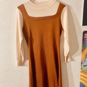 Vintage Sound of Music dress. 70’s fall vibes.